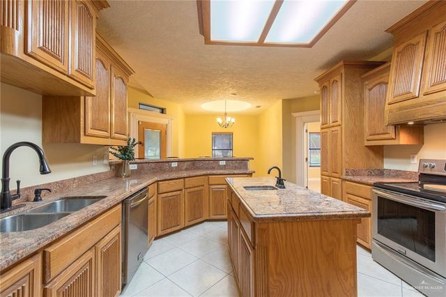 23925 Richmond Drive, Harlingen, TX 78552