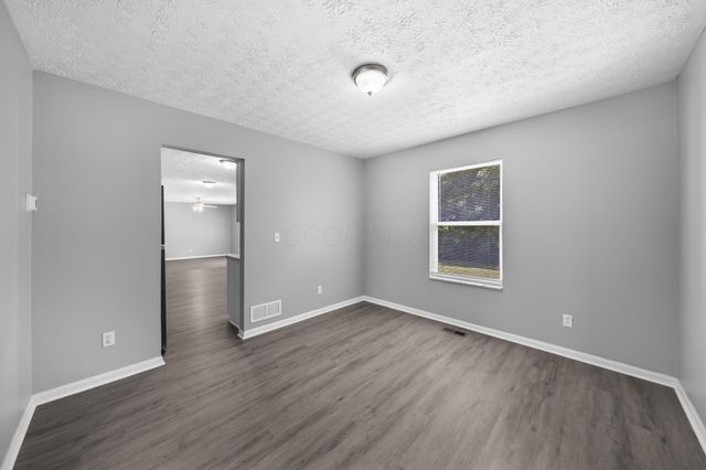 2392 Minerva Park Place, Columbus, OH 43229