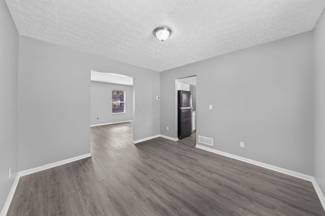 2392 Minerva Park Place, Columbus, OH 43229