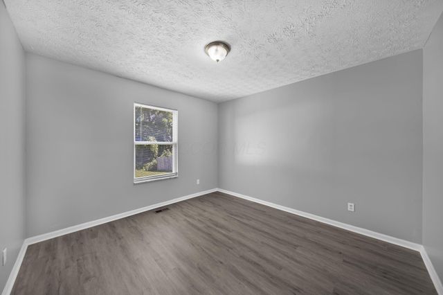 2392 Minerva Park Place, Columbus, OH 43229