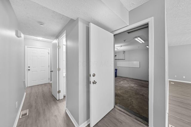 2392 Minerva Park Place, Columbus, OH 43229