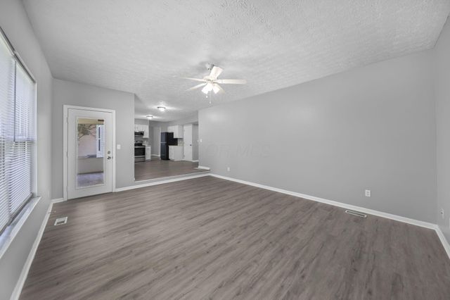 2392 Minerva Park Place, Columbus, OH 43229