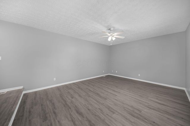 2392 Minerva Park Place, Columbus, OH 43229