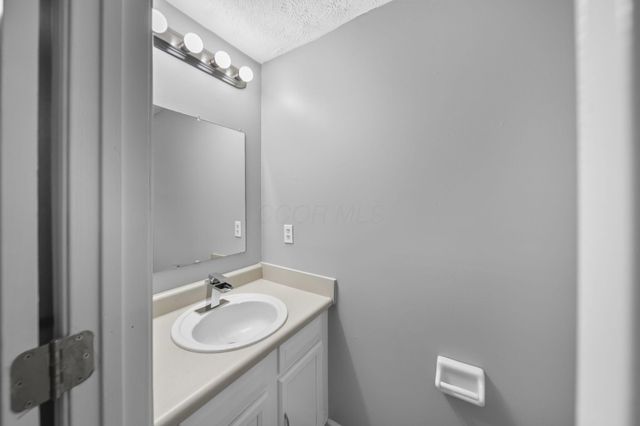 2392 Minerva Park Place, Columbus, OH 43229
