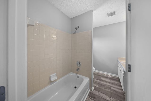 2392 Minerva Park Place, Columbus, OH 43229