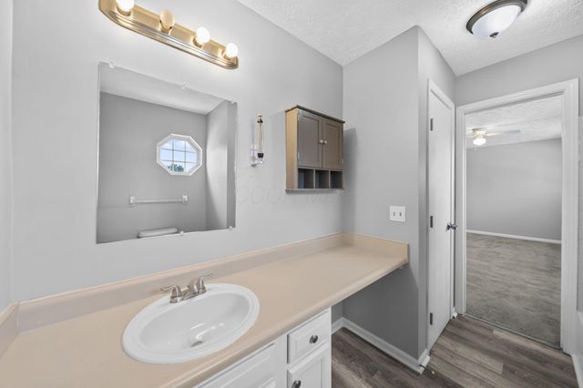 2392 Minerva Park Place, Columbus, OH 43229