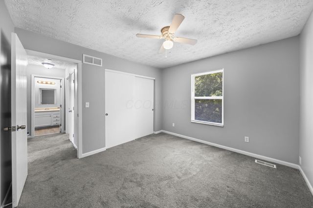 2392 Minerva Park Place, Columbus, OH 43229