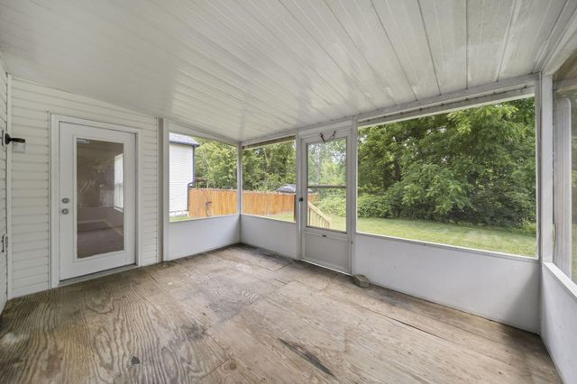 2392 Minerva Park Place, Columbus, OH 43229