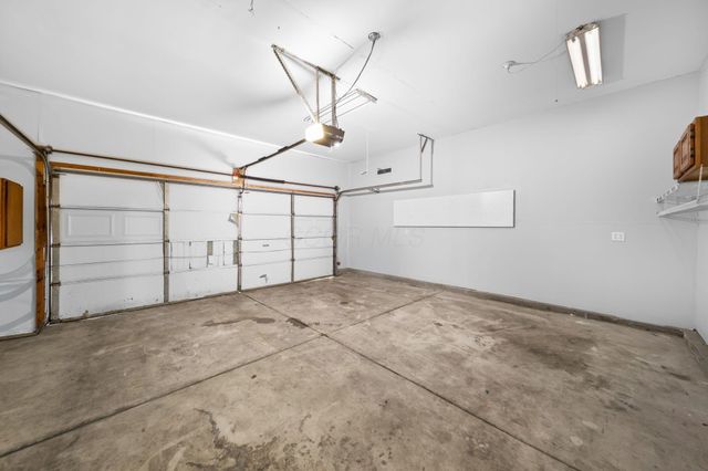 2392 Minerva Park Place, Columbus, OH 43229