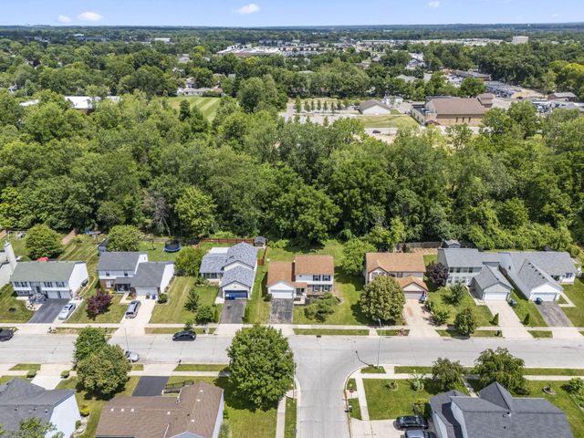 2392 Minerva Park Place, Columbus, OH 43229