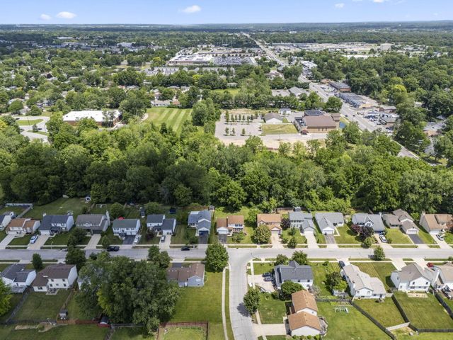 2392 Minerva Park Place, Columbus, OH 43229