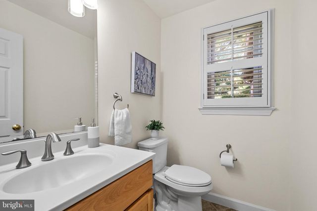 6003 LINCOLNWOOD CT, Burke, VA 22015