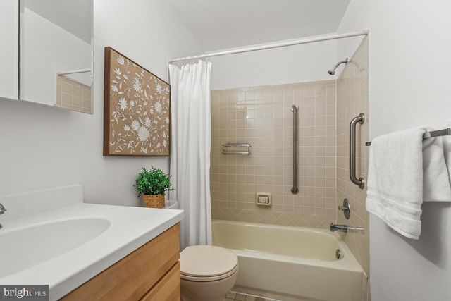 6003 LINCOLNWOOD CT, Burke, VA 22015