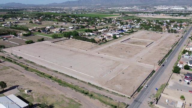 873 Mision de Ruanda Avenue, El Paso, TX 79932