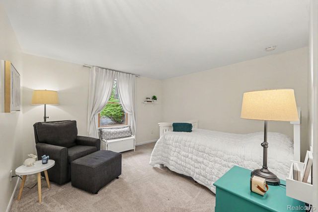 8265 Deerwood Road, Independence Charter Township, MI 48348