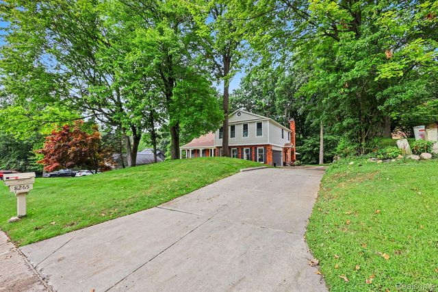 8265 Deerwood Road, Independence Charter Township, MI 48348