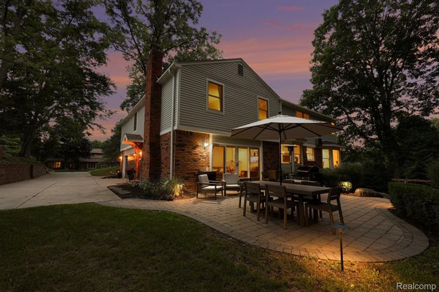 8265 Deerwood Road, Independence Charter Township, MI 48348