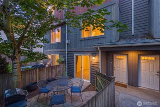 935 N 97th Street #B, Seattle, WA 98103
