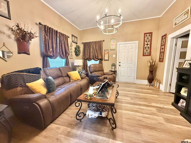 220 S Chandler St, Rusk, TX 75785