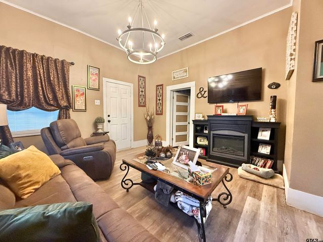 220 S Chandler St, Rusk, TX 75785