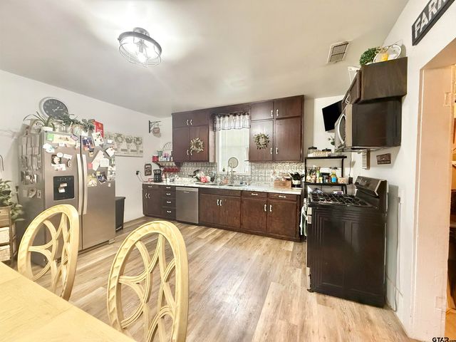 220 S Chandler St, Rusk, TX 75785