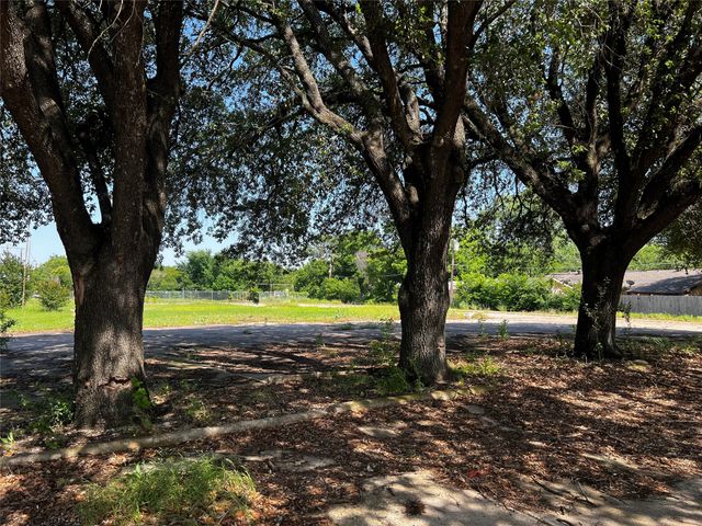 9330 Elam Road, Dallas, TX 75217