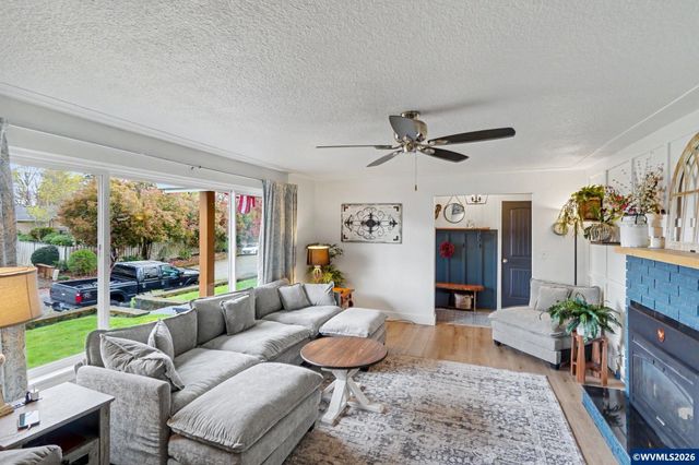 755 Ventura St N, Keizer, OR 97303