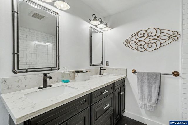 755 Ventura St N, Keizer, OR 97303