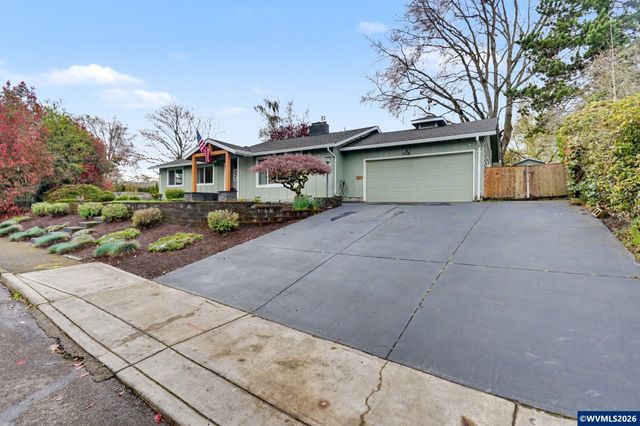 755 Ventura St N, Keizer, OR 97303