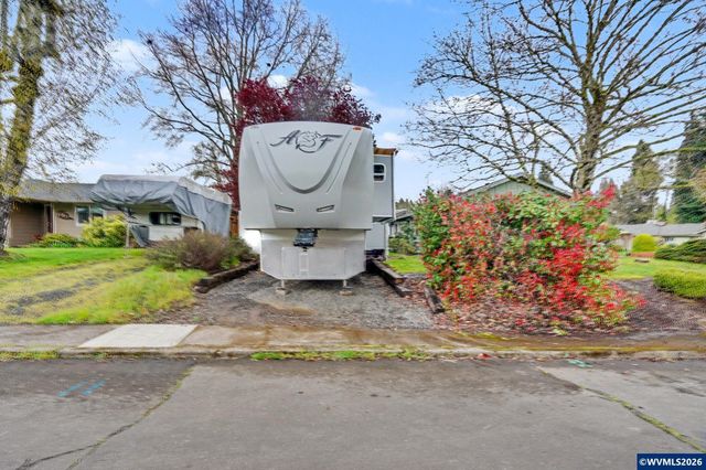 755 Ventura St N, Keizer, OR 97303