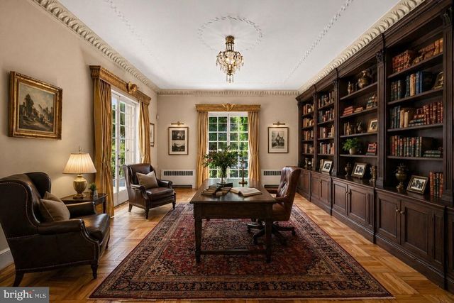 2884 WOODLAND DR NW, Washington, DC 20008