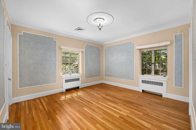 2884 WOODLAND DR NW, Washington, DC 20008