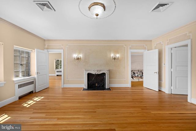 2884 WOODLAND DR NW, Washington, DC 20008