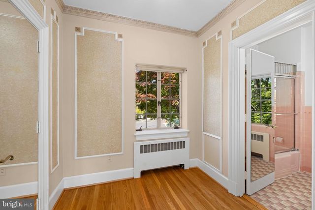 2884 WOODLAND DR NW, Washington, DC 20008