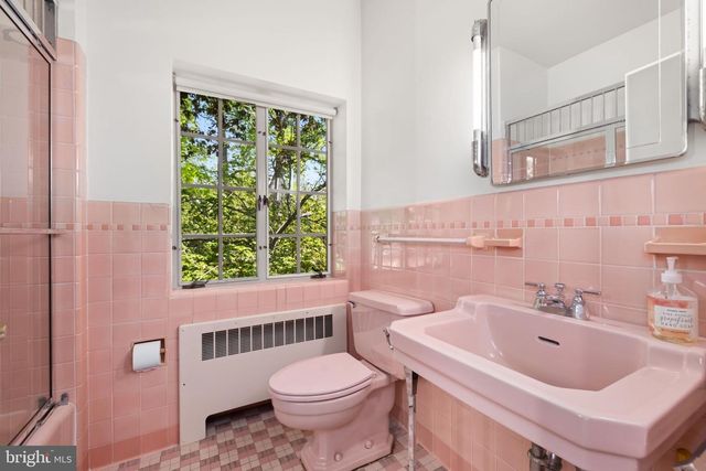 2884 WOODLAND DR NW, Washington, DC 20008