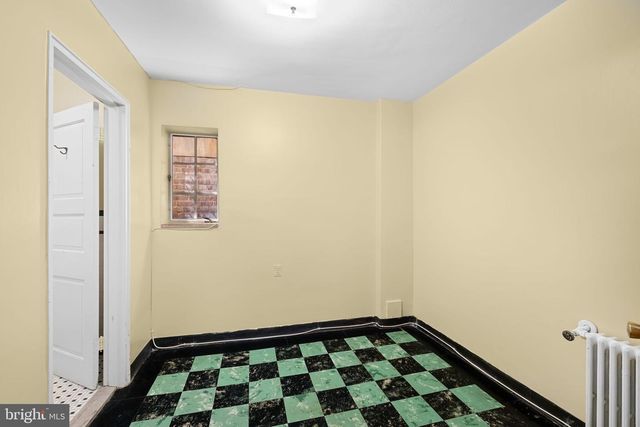 2884 WOODLAND DR NW, Washington, DC 20008