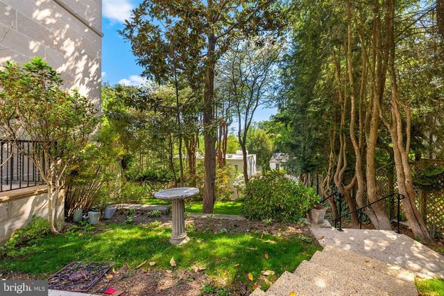2884 WOODLAND DR NW, Washington, DC 20008