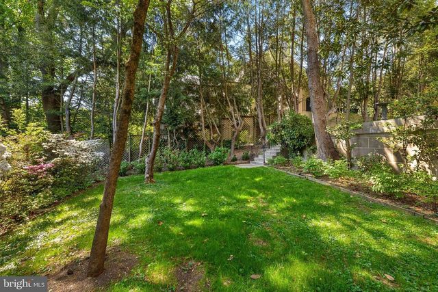 2884 WOODLAND DR NW, Washington, DC 20008
