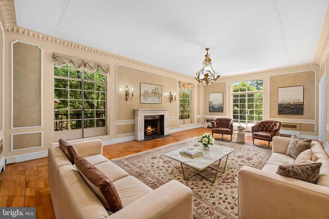2884 WOODLAND DR NW, Washington, DC 20008
