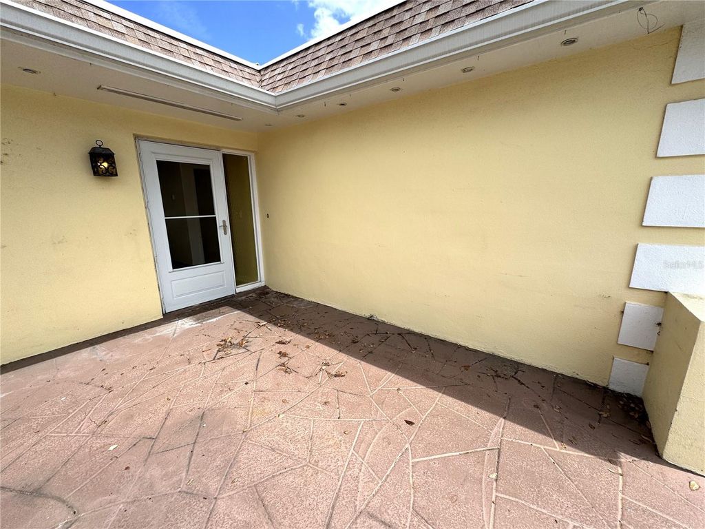 610 INDIAN ROCKS ROAD N 103, Belleair Bluffs, FL 33770