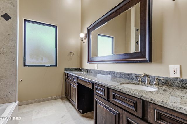 8008 E WHISTLING WIND Way, Scottsdale, AZ 85255