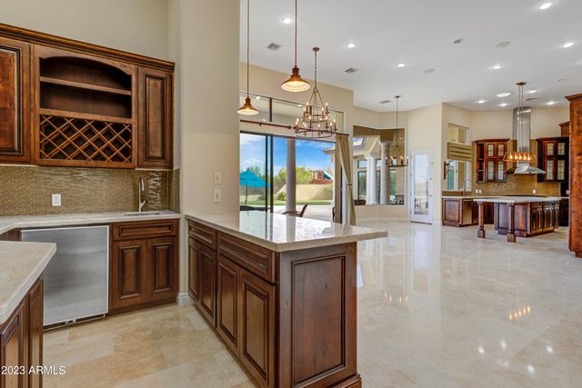 8008 E WHISTLING WIND Way, Scottsdale, AZ 85255