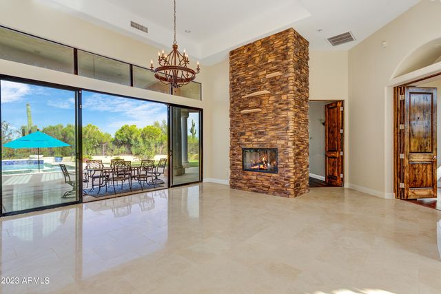 8008 E WHISTLING WIND Way, Scottsdale, AZ 85255