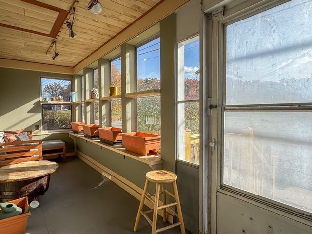 83 Newton Street, Greenfield, MA 01301