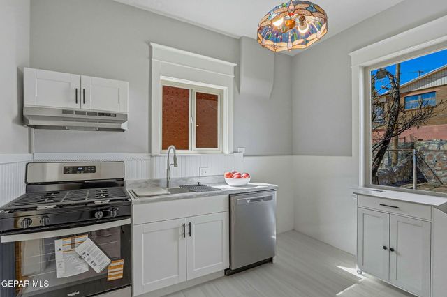 305 E River Avenue, El Paso, TX 79902