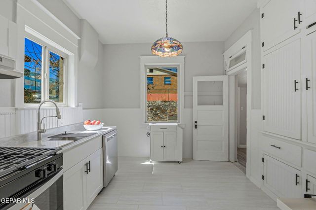 305 E River Avenue, El Paso, TX 79902