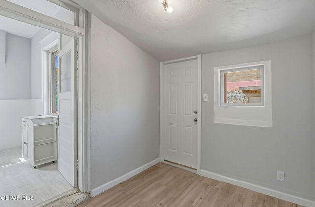 305 E River Avenue, El Paso, TX 79902