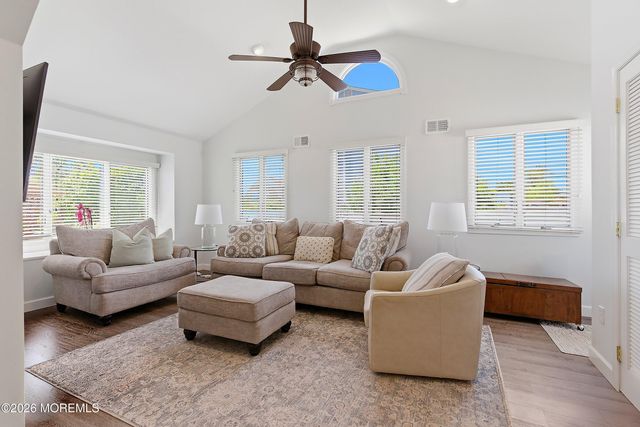 212 Riviera Drive, Toms River, NJ 08753