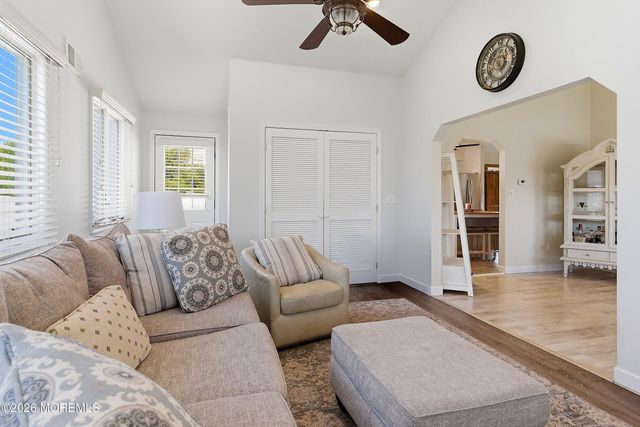 212 Riviera Drive, Toms River, NJ 08753