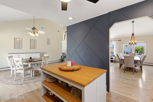 212 Riviera Drive, Toms River, NJ 08753